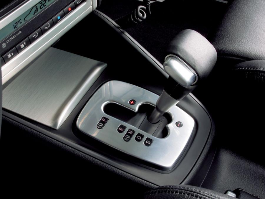  Volkswagen Golf R32 2002 года  (фото 11 из 38)